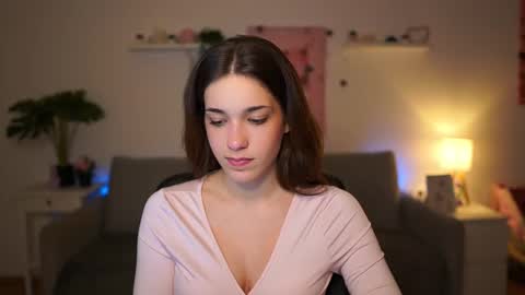 Sisi online show from January 7, 7:16 pm