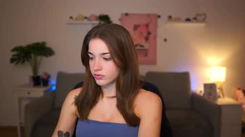 Sisi online show from January 9, 7:15 pm