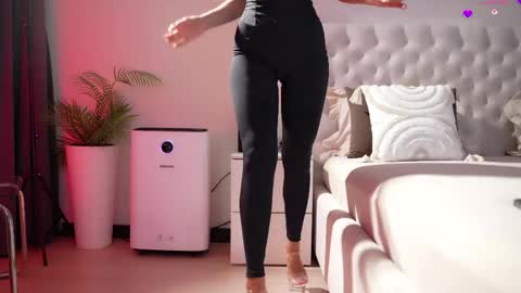 kissing33 online show from April 15, 3:41 pm