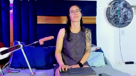 Kissing Company online show from April 27, 3:37 am