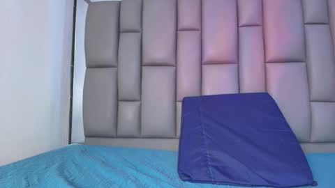 BELLA FLAME online show from November 19, 7:03 pm