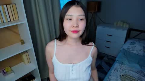 Snapshot of kissmechaos_ chatting on October 9, 9:07 am Yoko online show from October 9, 9:07 am