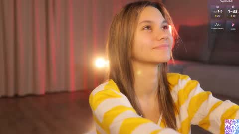 Snapshot of kissmesloww chatting on December 3, 2:48 pm Snezhana online show from December 3, 2:48 pm