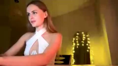 Emma online show from September 19, 5:24 pm