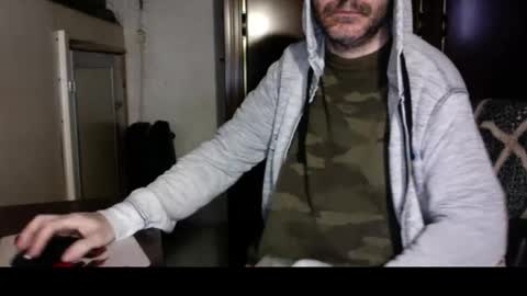 Snapshot of kissofbanned1983 chatting on December 20, 9:38 am kissofbanned1983 online show from December 20, 9:38 am