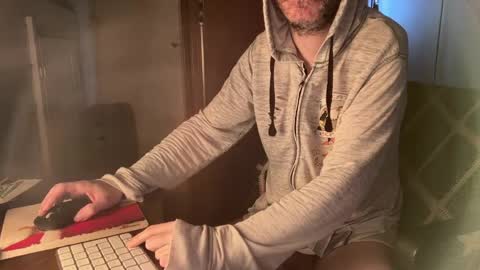 kissofbanned1983 online show from April 26, 7:28 am