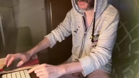 kissofbanned1983 online show from May 5, 4:48 pm