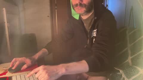 kissofbanned1983 online show from May 16, 10:36 am