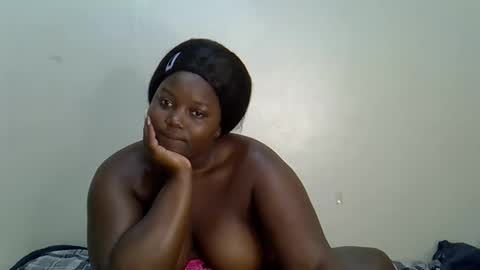 kissyvibes online show from February 3, 5:51 pm