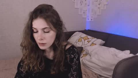 Snapshot of kitkatsweetspot chatting on March 12, 8:37 pm kitkatsweetspot online show from March 12, 8:37 pm