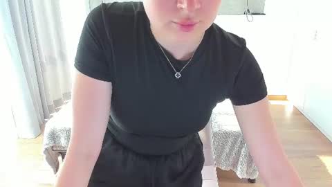 kitkatvel online show from June 25, 6:07 am
