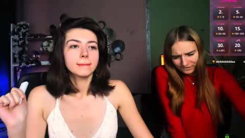 kitniss online show from November 25, 1:55 pm