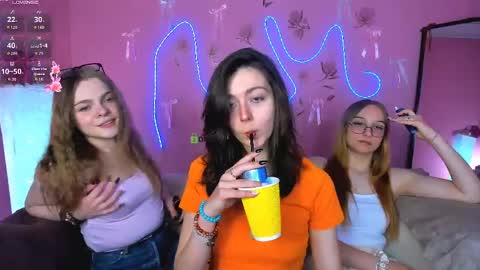 kitniss online show from May 15, 7:21 pm