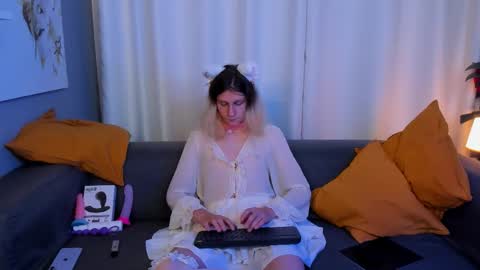 Jackie online show from September 13, 4:07 pm