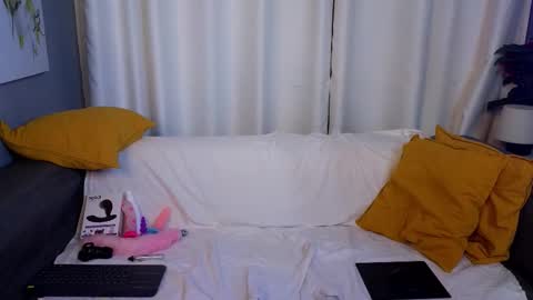 Jackie online show from September 18, 8:33 pm