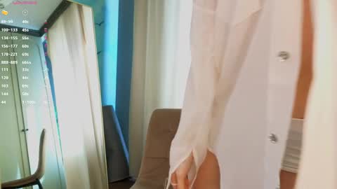 The sexy fox Kitsune online show from May 20, 6:19 am