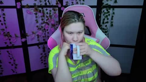 kitsune_little online show from May 16, 11:46 pm
