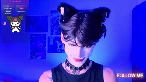 Snapshot of kitsuneplay_ chatting on July 23, 1:30 am Salvatore online show from July 23, 1:30 am