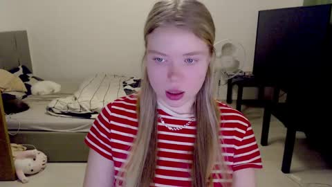 Jennyblonde and Emmabrunette online show from December 27, 3:15 pm