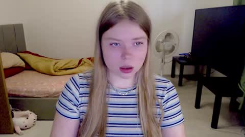 Jennyblonde and Emmabrunette online show from October 14, 12:50 pm