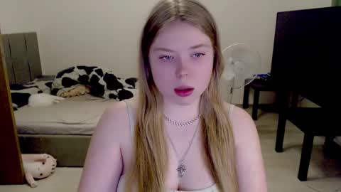 Jennyblonde and Emmabrunette online show from November 23, 2:39 pm