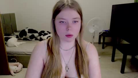 Jennyblonde and Emmabrunette online show from November 24, 2:28 pm