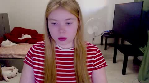 Jennyblonde and Emmabrunette online show from February 5, 2:11 pm