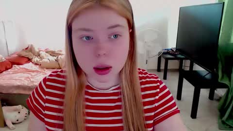 Jennyblonde and Emmabrunette online show from February 6, 11:13 am