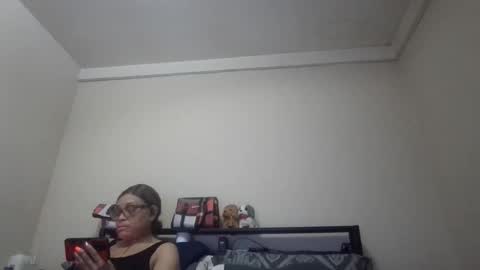 Snapshot of kittendiva42 chatting on May 2, 1:43 am kittendiva42 online show from May 2, 1:43 am