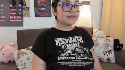 kitten online show from March 6, 9:33 pm