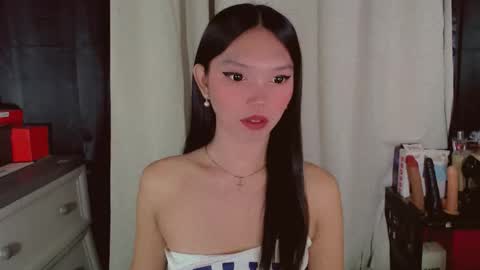 KITTY online show from May 3, 8:37 pm