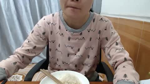 kitti_baby2x online show from November 1, 2:13 am