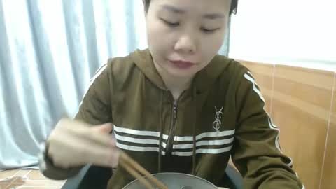 kitti_baby2x online show from December 2, 1:55 am