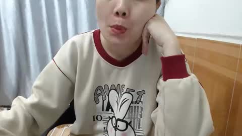 kitti_baby2x online show from January 19, 2:04 am