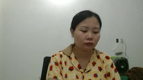 kitti_baby2x online show from April 1, 1:41 pm