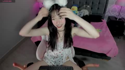 kumicatt  online show from May 19, 7:31 pm