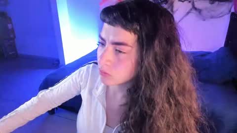 Snapshot of kitty__chs chatting on November 4, 8:52 pm kitty__chs online show from November 4, 8:52 pm