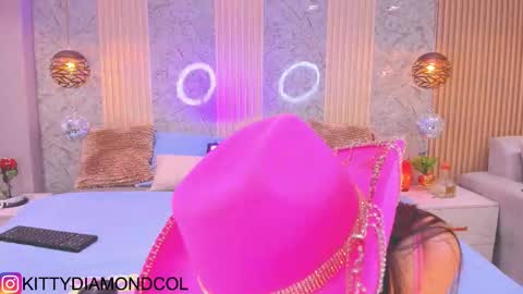 kitty__diamond_ online show from March 29, 12:43 am
