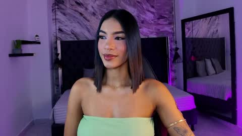 Snapshot of kitty_collins_ chatting on April 8, 12:16 pm Kitty online show from April 8, 12:16 pm
