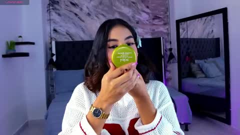Snapshot of kitty_collins_ chatting on April 13, 11:16 am Kitty online show from April 13, 11:16 am