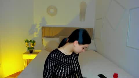 kitty_cut1ee_ online show from April 6, 7:53 am