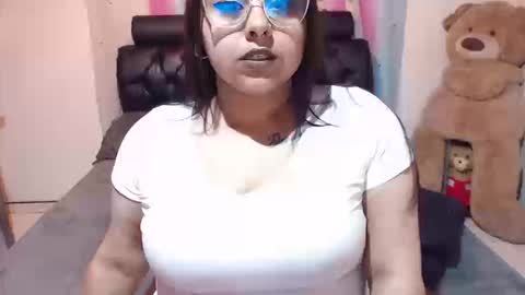 Snapshot of kitty_eyes chatting on September 22, 11:07 pm kitty online show from September 22, 11:07 pm