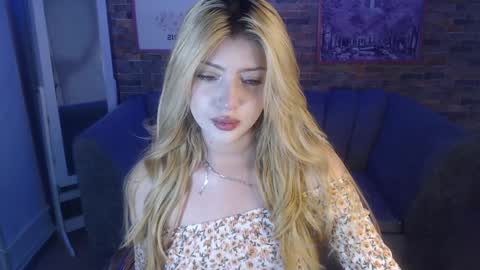 kitty_fox_b online show from December 23, 12:52 pm