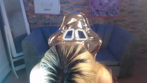 kitty_fox_b online show from December 26, 3:53 pm