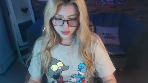 kitty_fox_b online show from January 9, 6:57 pm