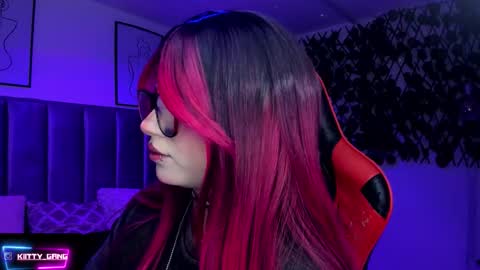 Camila online show from February 12, 1:44 am