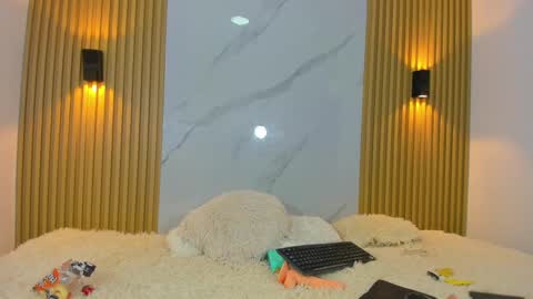 kitty_gill online show from December 21, 5:40 pm