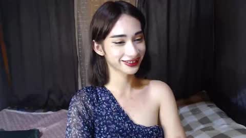 kitty_kim07 online show from October 14, 5:41 am