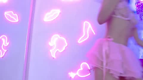 KITTY online show from October 2, 1:29 pm