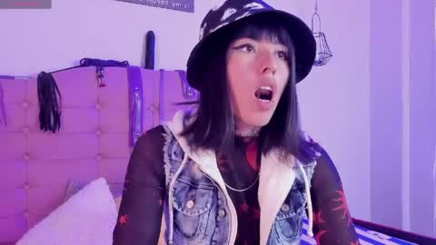 Snapshot of kitty_matias_ls chatting on February 23, 8:50 pm kitty_matias_ls online show from February 23, 8:50 pm